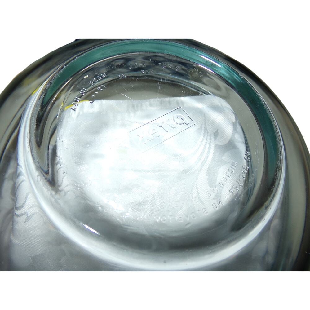 Pyrex 2 qt mixing bowl Nests with other bowls - Picture 3 of 3